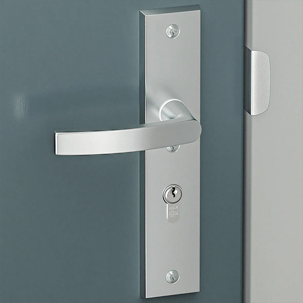 AXA Veiligheidsbeslag met duwer | AXA | Edge Plus | 72 mm  (Kerntrekbeveiliging, Aluminium) 6667359172K K010809401 - 3