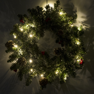 Black Box Kerstkrans | Black Box | Creston | Ø 45 cm (20 leds, Groen, Bevroren, Besjes, Dennenappels, Batterijen, Binnen/Buiten) 1065808 K151100114 - 3