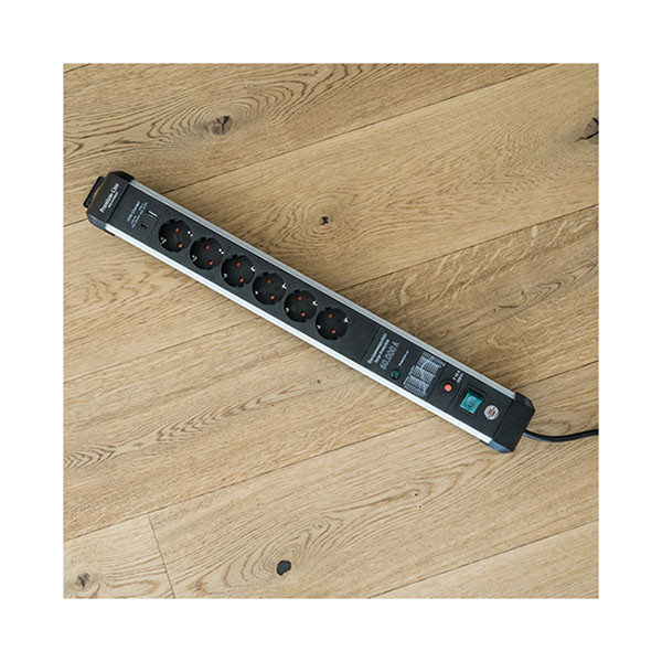 Brennenstuhl Stekkerdoos met overspanningsbeveiliging | Brennenstuhl | 3 meter (6-voudig, 60.000 A, 2 USB poorten) 1391010620 A060401137 - 10