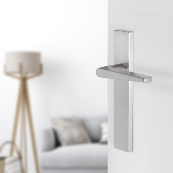 Differnz Deurklink met blindschild | Differnz | Rotterdam (RVS, Chroom) 86.025.01 K010830342 - 2