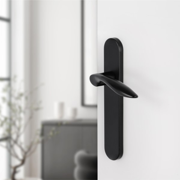 Differnz Deurklink op blindschild | Differnz | Groningen | 55 mm (Ovaal, RVS, Zwart) 86.023.11 K010830318 - 2