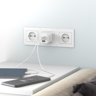 Goobay USB C snellader | Goobay (65W, 2x USB C, 1x USB A, GaN, Power Delivery, Wit) 64754 K180107712 - 3