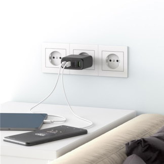 Goobay USB C snellader | Goobay (68W, 3x USB C, 1x USB A, GaN, Power Delivery, Zwart) 64819 K180107709 - 3