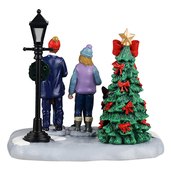 Lemax Kerstminiatuur | Lemax | Family Caroling | Vail Village (Handgeschilderd) 43722 K151001130 - 4