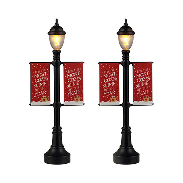 Lemax Kerstminiatuur | Lemax | Lamp Post Banners | Caddington Village | Set van 2 (Led, Handgeschilderd) 64646 K151001514 - 1