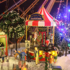 Lemax Kersttafereel | Lemax | Christmas Cheer Carousel | Caddington Village (Bewegend, Muziek, Led, Handgeschilderd) 14821 K151001076 - 2