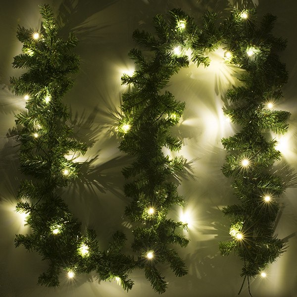 PerfectLED Guirlande | PerfectLED | 2.7 meter (30 leds, Timer, Batterijen, Binnen/Buiten) 766200000 767800600 768000010 K150302736 - 3