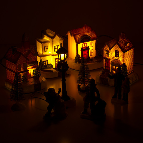 PerfectLED Kerstdorp accessoire | PerfectLED (Set van 10, Led, Batterijen, Klein kerstdorpje) ABG102030 K151000827 - 2