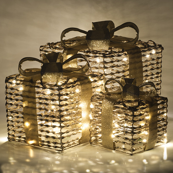 PerfectLED Kerstfiguur cadeaus | 17, 23 en 30 cm (LED, 3 stuks, Timer, Binnen/Buiten) AMZ105420 K150303865 - 