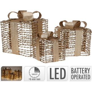 PerfectLED Kerstfiguur cadeaus | 17, 23 en 30 cm (Led, 3 stuks, Timer, Binnen/Buiten) AMZ105420 K150303865 - 4