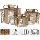 PerfectLED Kerstfiguur cadeaus | 17, 23 en 30 cm (Led, 3 stuks, Timer, Binnen/Buiten) AMZ105420 K150303865 - 4