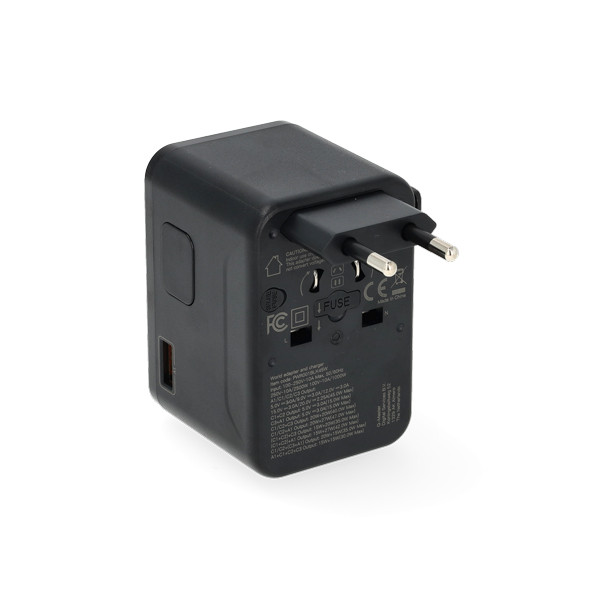 Q-Master Reisoplader | Q-Master | Type A, B, C, E, F, G, H, I, J, K en L naar Type A, C, G en I | 4 poorten | 45W (1x USB A, 3x USB C) PWR001BLK45W K000000040 - 3