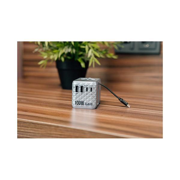 Verbatim Universele reisstekker met USB | Verbatim | Charge n Travel | Wereld naar Wereld | 100W (Uitschuifbaar, 2x USB A, 3x USB C, Blauw) 30192 K050801127 - 4